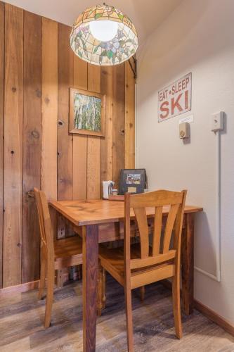 Aspens 10A - Charming Retreat In The Trees - Across From Giant Steps - image 6
