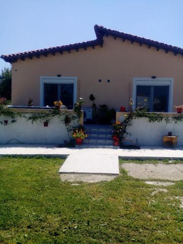 Studios ΣΤΟΥΣ ΠΥΡΓΟΥΣ ΘΕΡΜΗΣ, Митилини (фото 5)