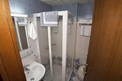 Double or Twin Room image 2
