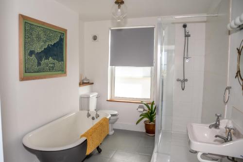 Western Watch - Sea Views Pets Accepted Sleeps 6 - image 6