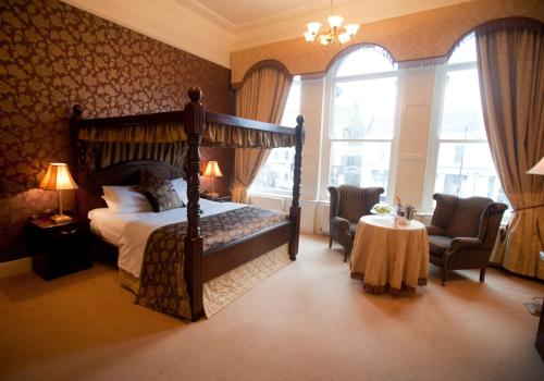 Westenra Arms Hotel - image 4