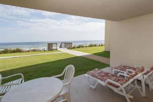 Beach House I - main image
