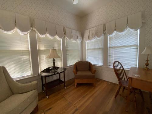 Inn On The River in Glen Rose, USA