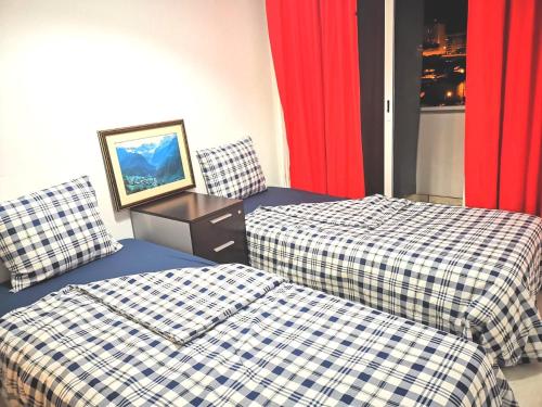 Comfortable Twin Sharing Furnished Room In Lisbon with Wifi and Ac - image 4