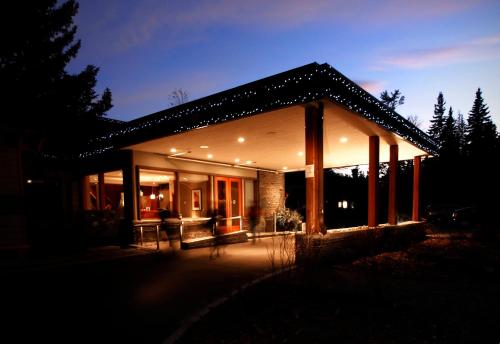 The Juniper Hotel & Bistro