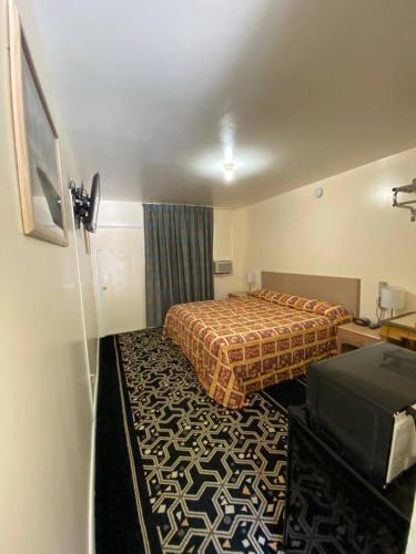 Budget Inn photo