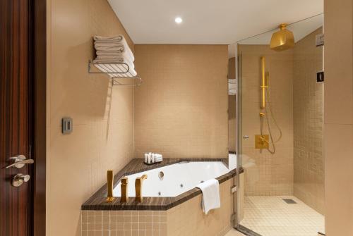 Crowne Plaza Riyadh - RDC Hotel & Convention by IHG