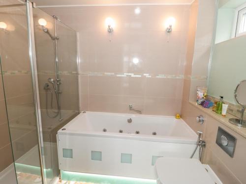 Ground floor flat - main image