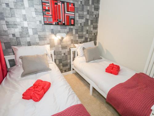 Ground floor flat - image 8