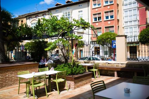 Vista exterior, Hotel Arrope in Haro