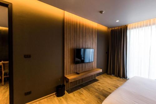 268525182 The Teak Hotel