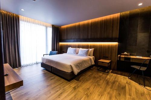 268525186 The Teak Hotel