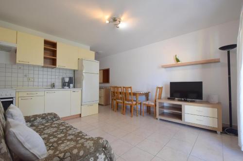 Apartments Marjolovic - image 13