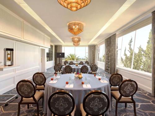 268538711 Claremont Resort & Club