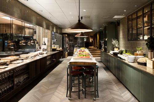 Ételek és italok, Elite Park Avenue Hotel near Universeum