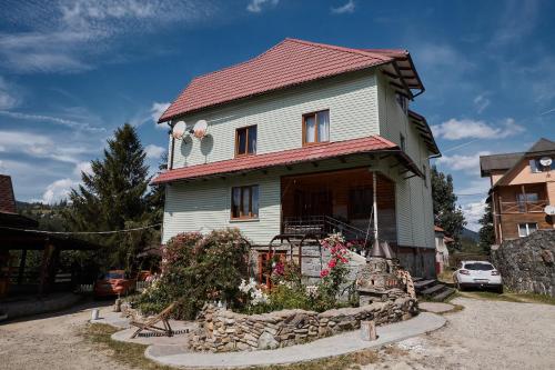 Faciliteiten, Sadyba Pogar in Slavs'ke