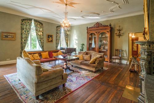 Előcsarnok, Liepupe Manor in Liepupe