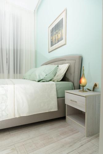 Theasis Athens - image 3