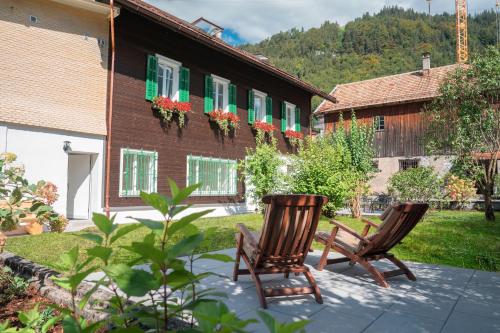  ALP APARTMENTS centre location with traditional design and self check-in in Engelberg