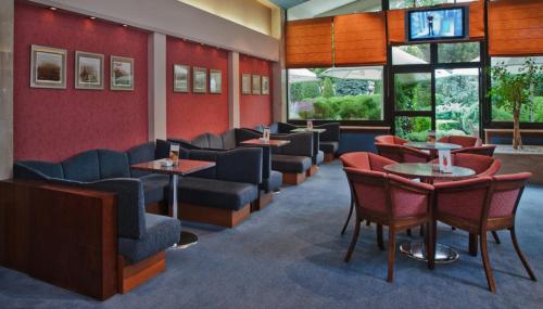 Booking Hotel Crown Piast & Spa