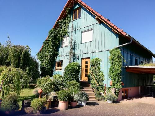 Schnuckelige Wohnung in ruhiger Lage, Elektroauto Ladestation 3.1km von Erlenweg entfernt