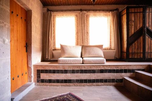 Angel Cave Suite - image 11