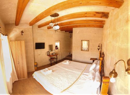 Angel Cave Suite - image 8