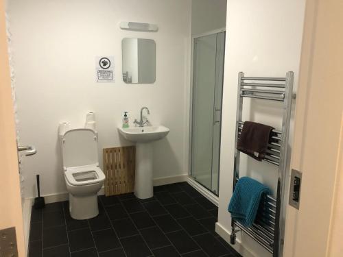 Hartfield House Hostel Room Type - Double Room with Private Bathroom