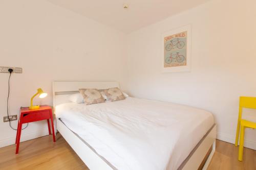 272&294 Wimbledon South Rooms by EveryWhere to Sleep London - image 8