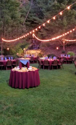 The Lodge at Flat Rock in Upward, USA