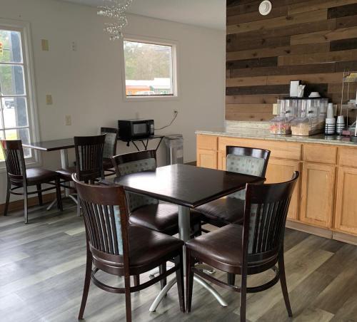 餐飲選擇, 瓦爾特柏羅溫德姆旅遊旅館 (Travelodge by Wyndham Walterboro) in 瓦爾特柏羅 (SC)