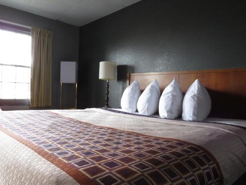 King Room - Non-Smoking