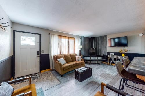 Mount Doble Escape in Big Bear City, USA