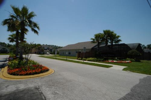 85961 3 Bedroom Pool Home Eagle Pointe Kissimmee - image 2