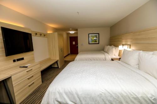 Holiday Inn Express Hillsboro I-35 by IHG in Hillsboro, USA