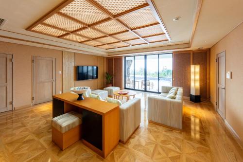 미야코지마 쿠리마 리조트 시우드 호텔 (Miyakojima Kurima Resort Seawood Hotel) in 쿠리마섬