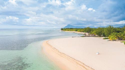 Photo - Dinarobin Beachcomber Golf Resort & Spa