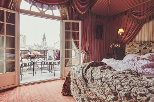 L'Hotel Paris