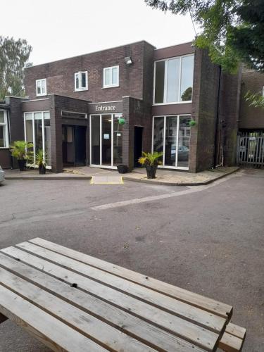 The Avenue Club and Lodge, Birmingham