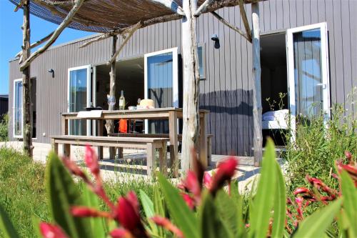 Camping Les Bois Flottés - Accommodation - Salin-de-Giraud