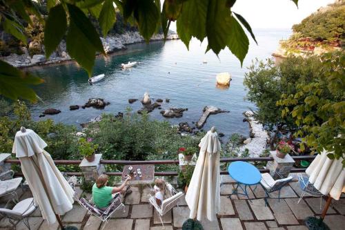 Victoria's Guesthouse - Accommodation - Damouchari