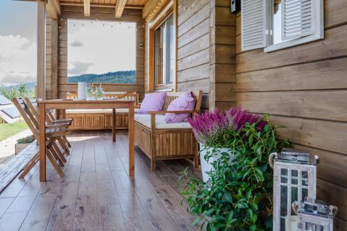 ระเบียง/ชานเรือน, Sielska Chyza & Filek in โคมันตชา