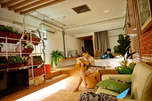 Hidden Habitat - Design Guesthouse Bangkok