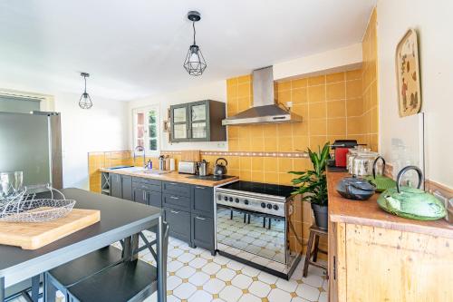 La Demeure de Cybele - Gite de charme pour 10 personnes en Drome Provencale in Colonzelle
