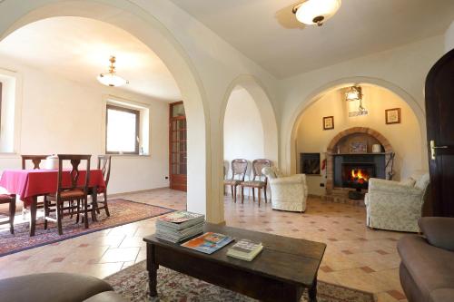 Oasi Castello di Lerma - image 14