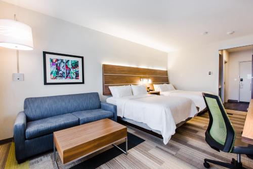Suite with Two Beds - Non-Smoking image 8