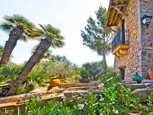 Villa Son Duri pool and views - image 3