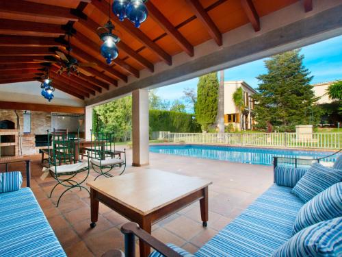  Villa Tramontana de Lloseta, piscina y vista montaña in Lloseta