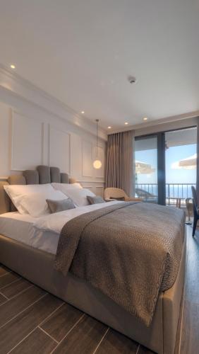 Vivid Blue Serenity Resort