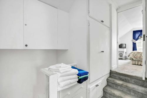 201 Amethyst Avenue 201 Amethyst Avenue